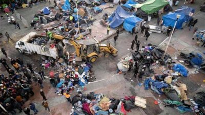 المكسيك تفكك مخيما للاجئين قرب الحدود الأمريكية