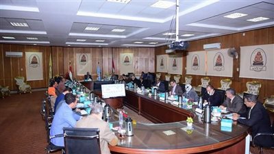 جامعة سوهاج تلغي مدة صلاحية شهادة الإنجليزية كشرط لمنح الدرجات العلمية