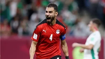 والد عمرو السولية: لاعبي المنتخب كانوا رجالًا وهيفرحونا بالتأهل لكأس العالم
