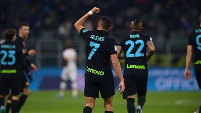 إنتر يفوز على روما بثنائية ويتأهل إلى نصف نهائي كأس إيطاليا