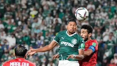 نجم الأهلي السابق: خسرنا بأخطاء دفاعية ساذجة.. ومونتيري أقوى من بالميراس