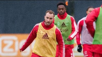 إريكسن يصل إلى ملعب تدريبات برينتفورد الإنجليزي 