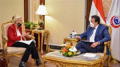 القائم بعمل وزير الصحة يستقبل ممثل صندوق الأمم المتحدة للسكان 