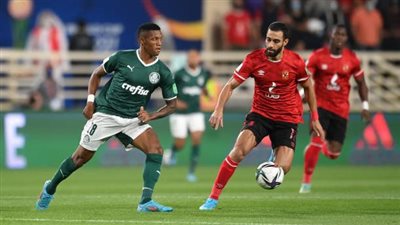 زبير بيه: موسيماني المسئول عن هزيمة الأهلي.. وتعامل مع محمد شريف بطريقة سيئة