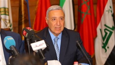 استقطاع نسبة من مقابل الخدمة للعاملين في المنشآت الفندقية يخالف الدستور