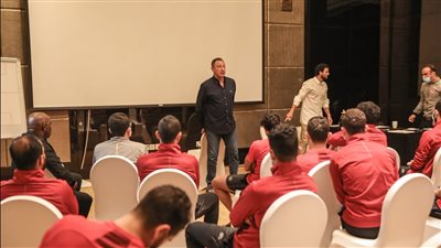 الخطيب يطالب اللاعبين بغلق صفحة مباراة بالميراس