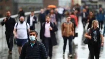 رغم ارتفاع الإصابات.. دول تخفف قيود كورونا