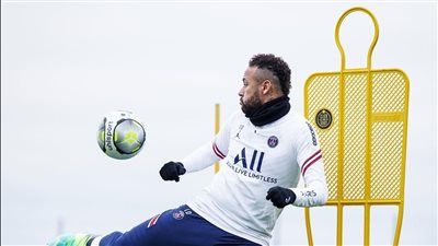 رونالدينيو يُدافع عن نيمار.. طالع التصريحات