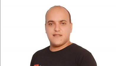 إسلام جمال: غلاف الكتاب يساهم بنسبة ٤٠٪ في حجم المبيعات