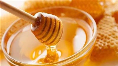فوائد العسل المذهلة في علاج البشرة الجافة وترطيبها