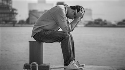  ما دوافع الانتحار وهل له تفكير تمهيدي؟.. طبيب نفسي يجيب