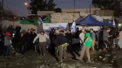 رقصات استفزازية للمستوطنين في حي الشيخ جراح