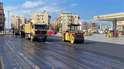 محافظ بورسعيد: تواصل أعمال رصف شارع المشير طنطاوي (صور)