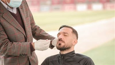 بعثة الأهلي تجري مسحة طبية استعدادًا للسفر إلى السودان