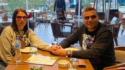 رامي صبري بصحبة زوجته في أحدث ظهور