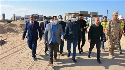 وزير التعليم العالي يتلقى تقريرًا حول تطورات العمل بإنشاءات جامعة شرق بورسعيد الأهلية