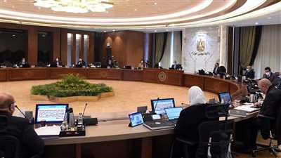 مدبولي: إصدار عملات تذكارية ذهبية وفضية تحمل شعار العائلة المقدسة بمصر 