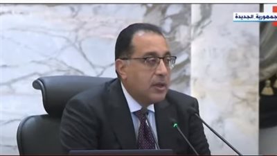 إبراهيم عيسى: مدبولي غير منتخب وشرعيته مستمدة من إنجازه.. ومؤتمراته ليست مفرطة 