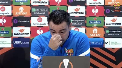 تشافي يصدم جماهير برشلونة بتصريحات محبطة قبل مواجهة نابولي في الدوري الأوروبي