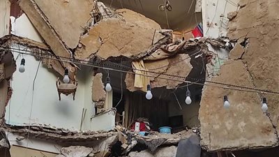 انهيار جزئي في عقار قديم دون إصابات بالإسكندرية