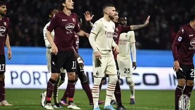 ميلان يسقط في فخ التعادل أمام ساليرنيتانا في الدوري الإيطالي