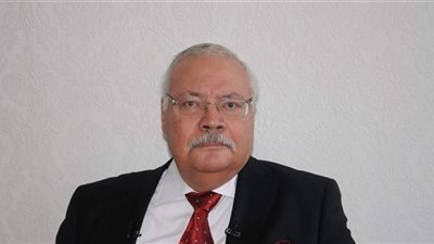 سفير مصر الأسبق بالسودان لـ 