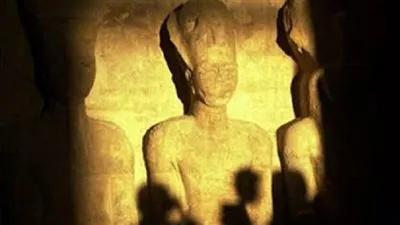 الحدث الاستثنائي.. تعامد الشمس على تمثال رمسيس الثاني الثلاثاء المقبل