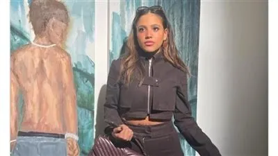 جنا عمرو دياب تغازل جمهورها في أحدث ظهور لها