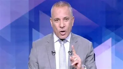 أحمد موسى يحذر من صفحات وهمية بمواقع التواصل تستهدف الوطن (فيديو)