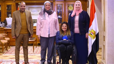 وزيرة التضامن: التعاقد مع شركتين لتسليم بطاقات الخدمات المتكاملة إلى المنزل 