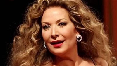 بعد إثارة الجدل في الساعات الماضية.. رغدة تكشف حقيقة اعتزالها وارتدائها للحجاب