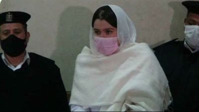 حنين حسام عن اتهامها في 