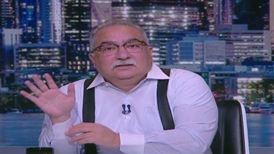 إبراهيم عيسى مهاجمًا الميكروفون بصلاة التراويح: 