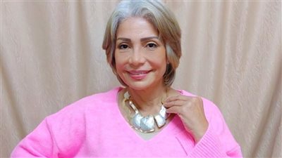 سوسن بدر تتألق بإطلالة مبهجة في أحدث ظهور لها