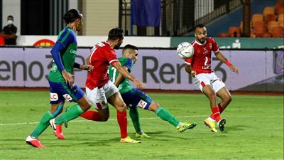 بتسديدة صاروخية.. ميكيسوني يتقدم للأهلي على المقاصة 