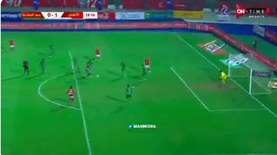 ميكيسوني يواصل تألقه ويسجل هدف عالمي للأهلي أمام المقاصة(2-0) 