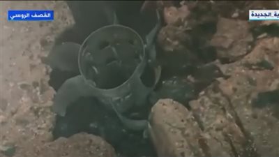 شاهد.. آثار سقوط صاروخ روسي على أحد المدن الأوكرانية