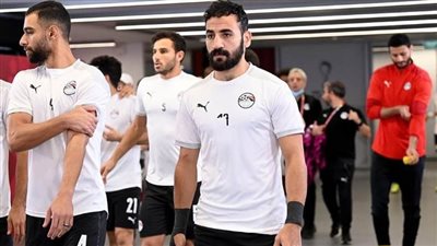 وسط اهتمام الأهلي والزمالك.. طلائع الجيش يحسم موقفه من رحيل مهند لاشين