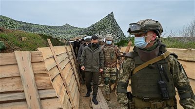 الدفاع الروسية تعلن استسلام أكثر من 150 فردا من القوات الأوكرانية