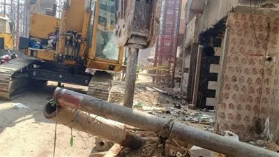 إزالة العقارات المتعارضة مع محور ترعة الزمر في الجيزة