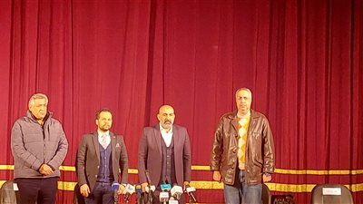 بدء المؤتمر الصحفي لمسرحية 