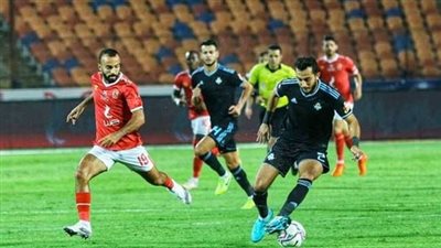 شوبير يحسم الجدل حول تأجيل مباراة الأهلي وبيراميدز بالدوري