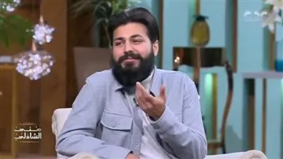 مسلم عن أغنية 