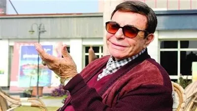 اليوم.. سمير صبري يبدأ تسجيل حلقة جديدة من برنامجه الإذاعي داخل المستشفى