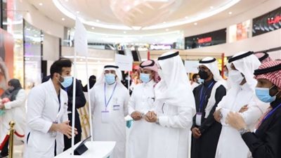 رئيس جامعة حائل يدشن فعالية 