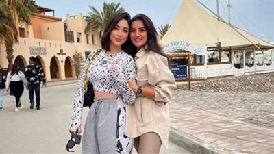 أحدث ظهور لبسمة بوسيل وشقيقتها من الجونة
