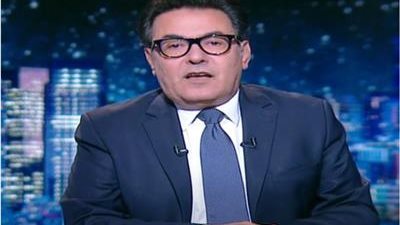 هجوم ناري من خيري رمضان على الإخوان الهاربين ولجانهم الإلكترونية