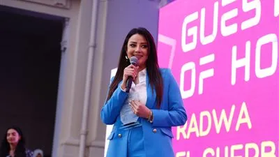 رضوى الشربيني عن هجوم زوج منة عرفة عليها: 