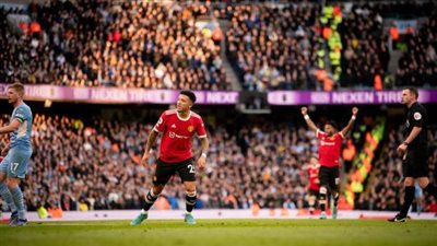 عاجل.. سانشو يسجل هدفا عالميا لمانشستر يونايتد في شباك السيتي (فيديو)