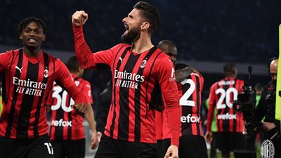 ميلان يقهر نابولي بهدف جيرو ويستعيد صدارة الدوري الإيطالي (فيديو)